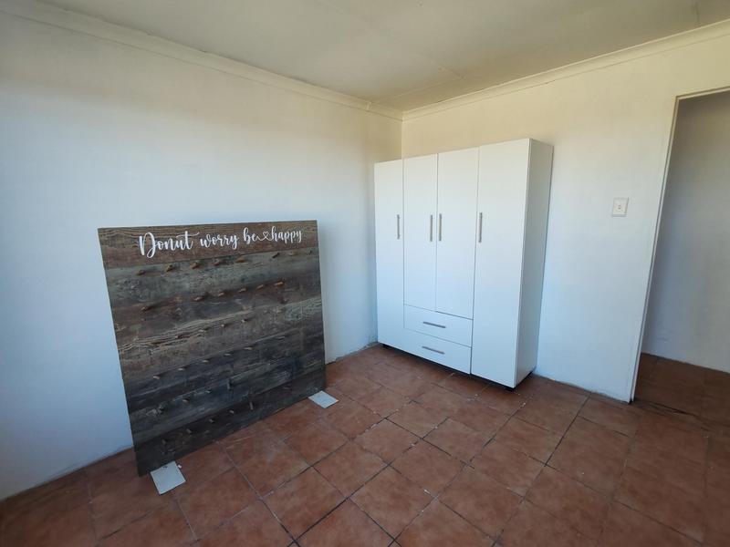 6 Bedroom Property for Sale in Van Der Westhuizen Gauteng