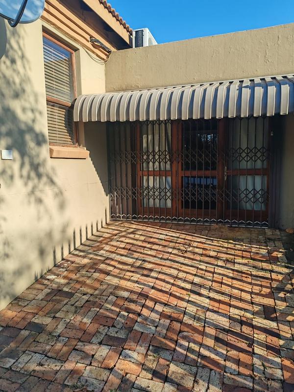 3 Bedroom Property for Sale in Vaaloewer Gauteng