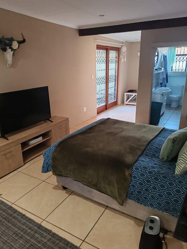 3 Bedroom Property for Sale in Vaaloewer Gauteng