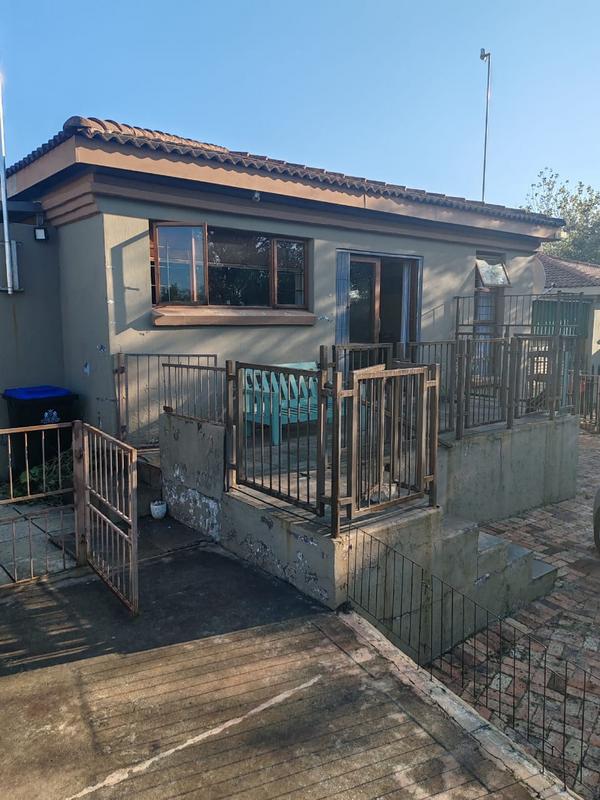 3 Bedroom Property for Sale in Vaaloewer Gauteng