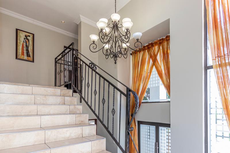 To Let 5 Bedroom Property for Rent in Ruimsig Gauteng
