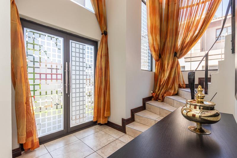 5 Bedroom Property for Sale in Ruimsig Gauteng
