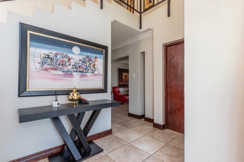 5 Bedroom Property for Sale in Ruimsig Gauteng