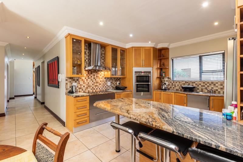 5 Bedroom Property for Sale in Ruimsig Gauteng