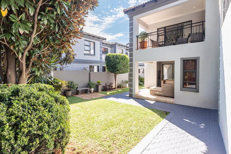 5 Bedroom Property for Sale in Ruimsig Gauteng