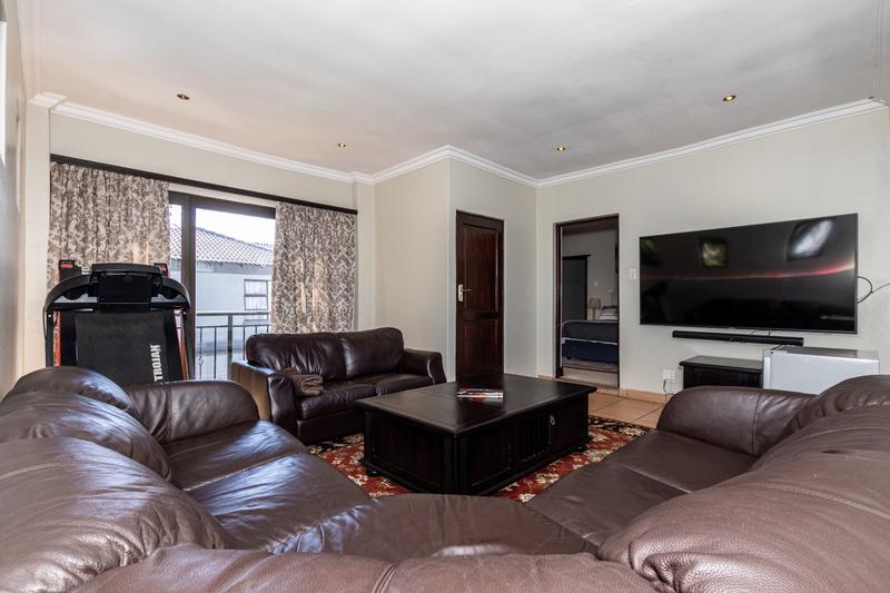 5 Bedroom Property for Sale in Ruimsig Gauteng