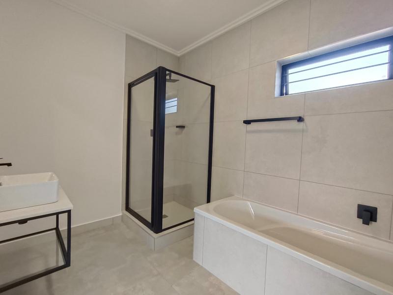 To Let 2 Bedroom Property for Rent in Bryanston Gauteng