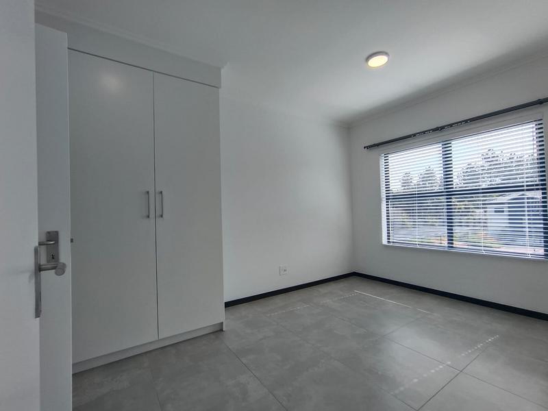 To Let 2 Bedroom Property for Rent in Bryanston Gauteng