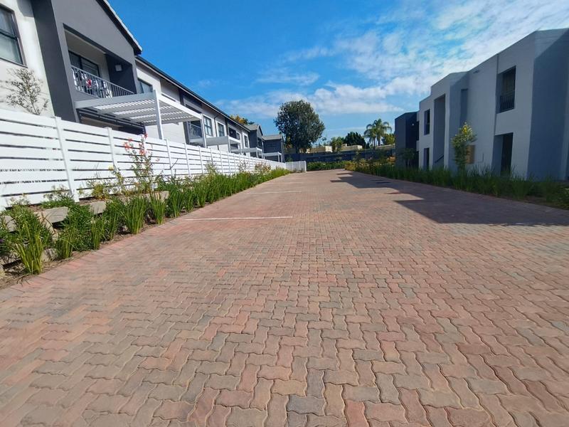 To Let 2 Bedroom Property for Rent in Bryanston Gauteng