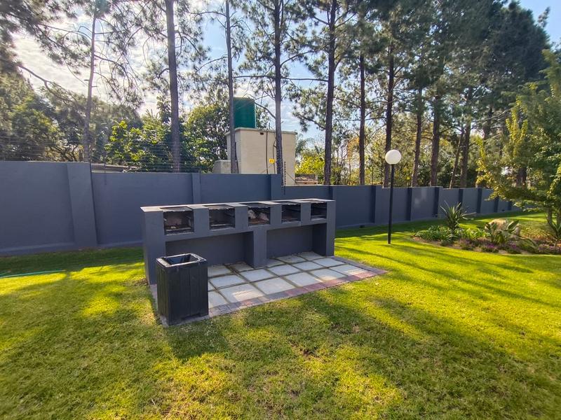 To Let 2 Bedroom Property for Rent in Bryanston Gauteng