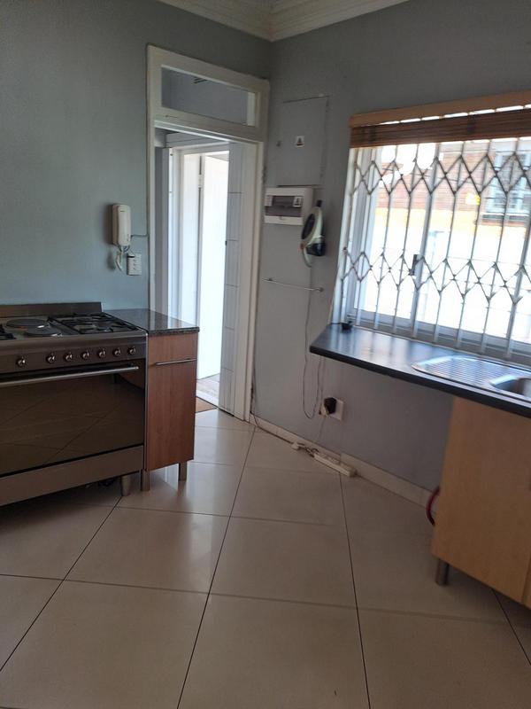 To Let 4 Bedroom Property for Rent in Roosevelt Park Gauteng