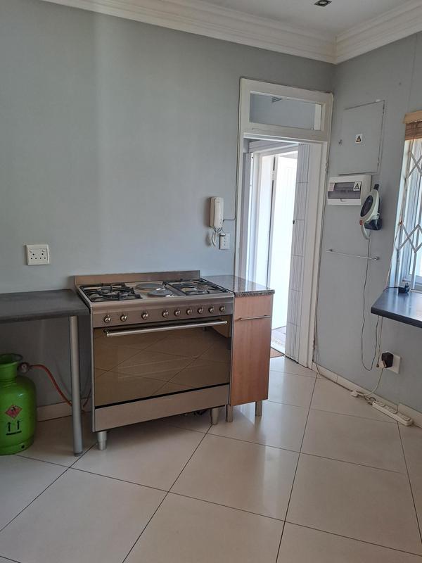 To Let 4 Bedroom Property for Rent in Roosevelt Park Gauteng