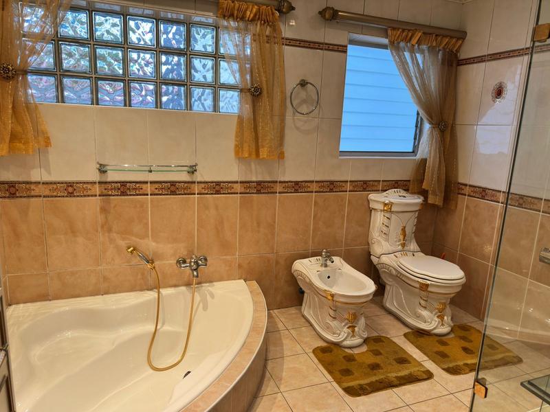 4 Bedroom Property for Sale in Laudium Gauteng
