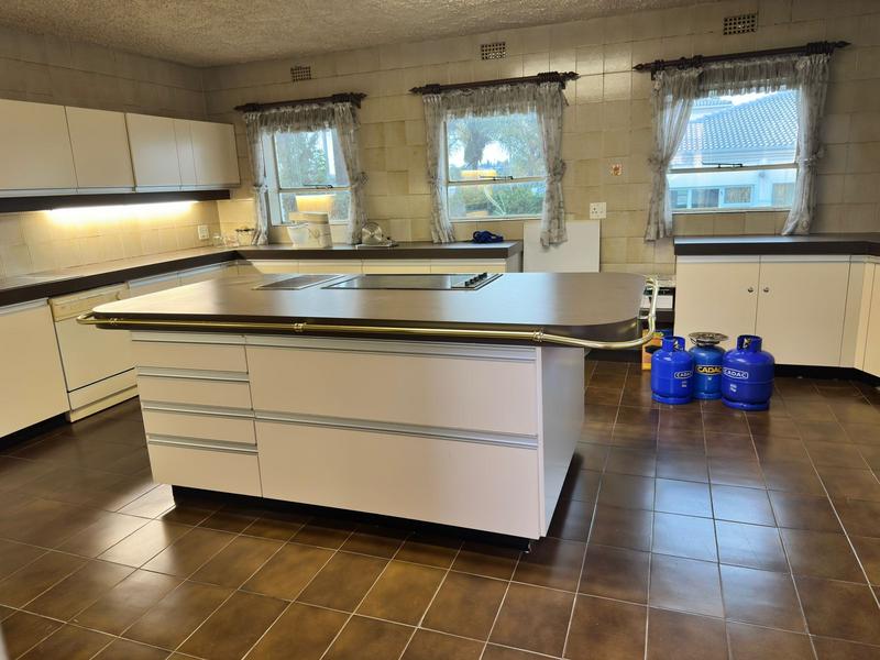 4 Bedroom Property for Sale in Laudium Gauteng