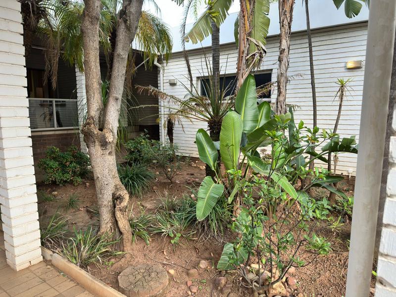 4 Bedroom Property for Sale in Laudium Gauteng