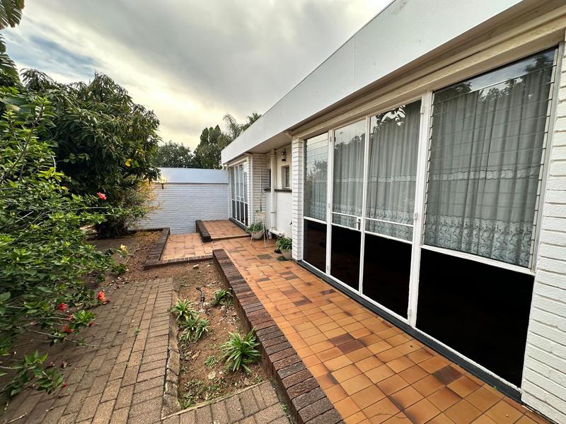 4 Bedroom Property for Sale in Laudium Gauteng