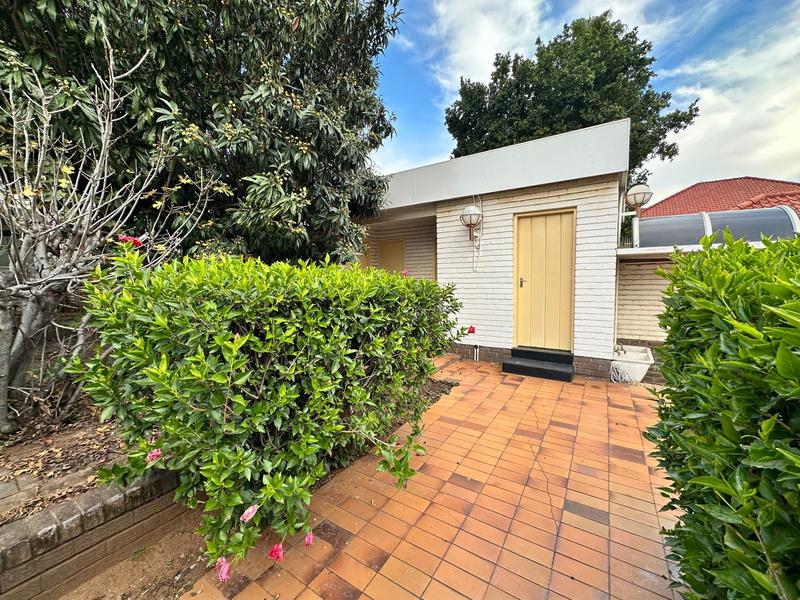 4 Bedroom Property for Sale in Laudium Gauteng