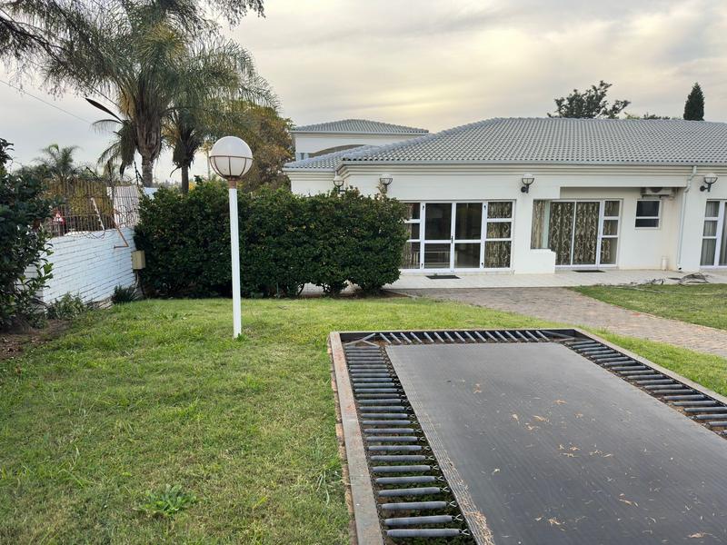 4 Bedroom Property for Sale in Laudium Gauteng