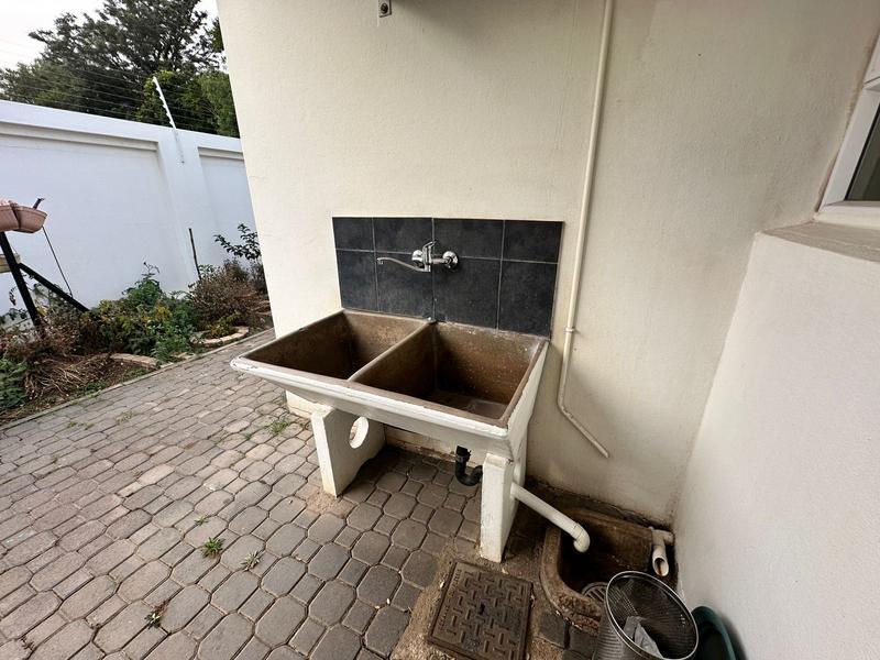 4 Bedroom Property for Sale in Laudium Gauteng
