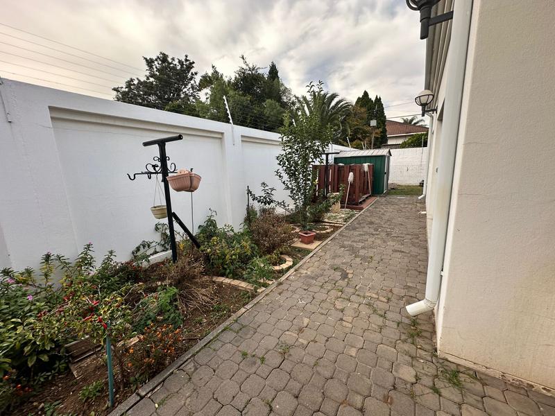 4 Bedroom Property for Sale in Laudium Gauteng