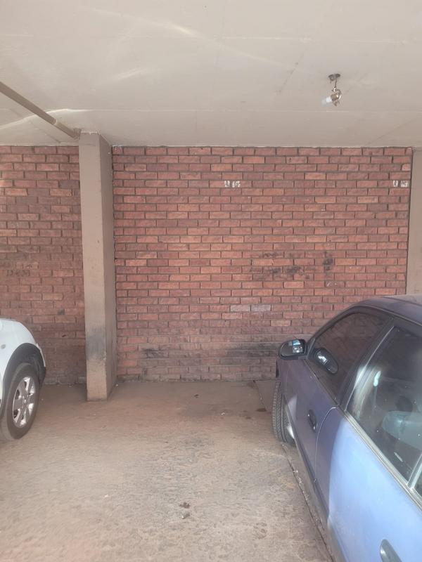 2 Bedroom Property for Sale in Laudium Gauteng