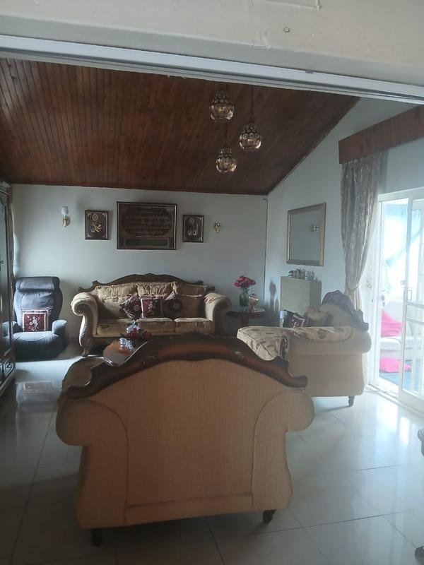 4 Bedroom Property for Sale in Laudium Gauteng