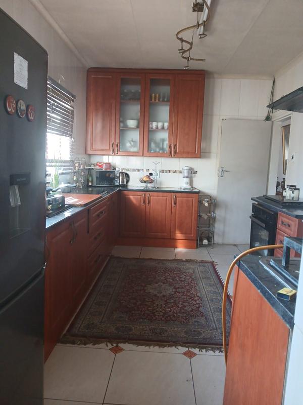 4 Bedroom Property for Sale in Laudium Gauteng