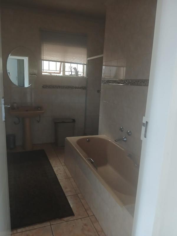 4 Bedroom Property for Sale in Laudium Gauteng