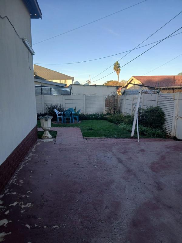 4 Bedroom Property for Sale in Laudium Gauteng