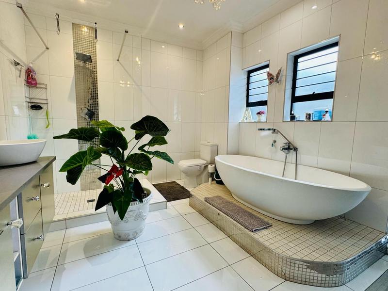 4 Bedroom Property for Sale in Eldo Lakes Estate Gauteng