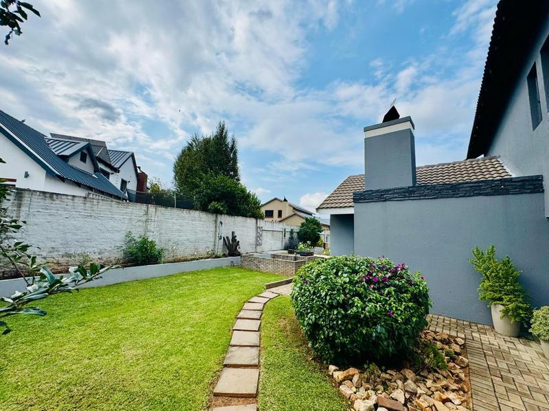 4 Bedroom Property for Sale in Eldo Lakes Estate Gauteng