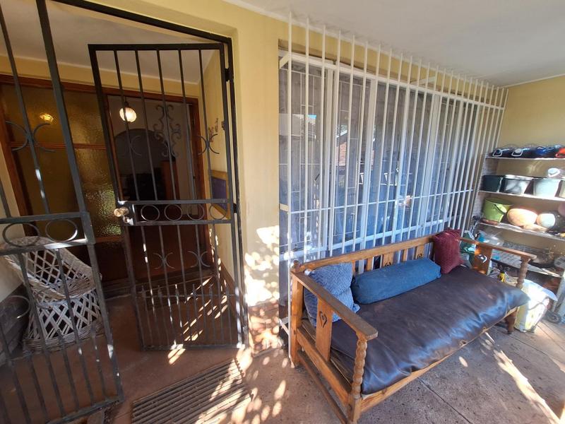 4 Bedroom Property for Sale in Die Wilgers Gauteng