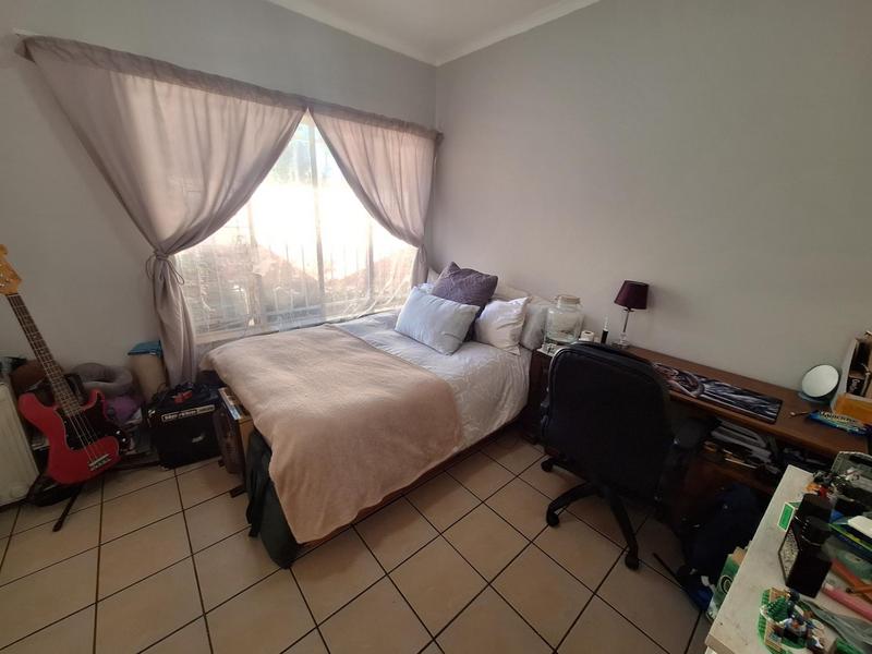 4 Bedroom Property for Sale in Die Wilgers Gauteng