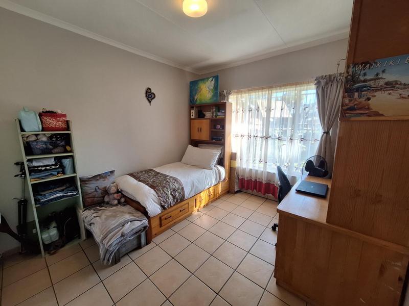 4 Bedroom Property for Sale in Die Wilgers Gauteng