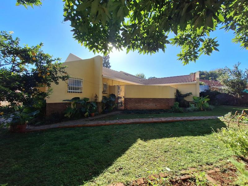 4 Bedroom Property for Sale in Die Wilgers Gauteng