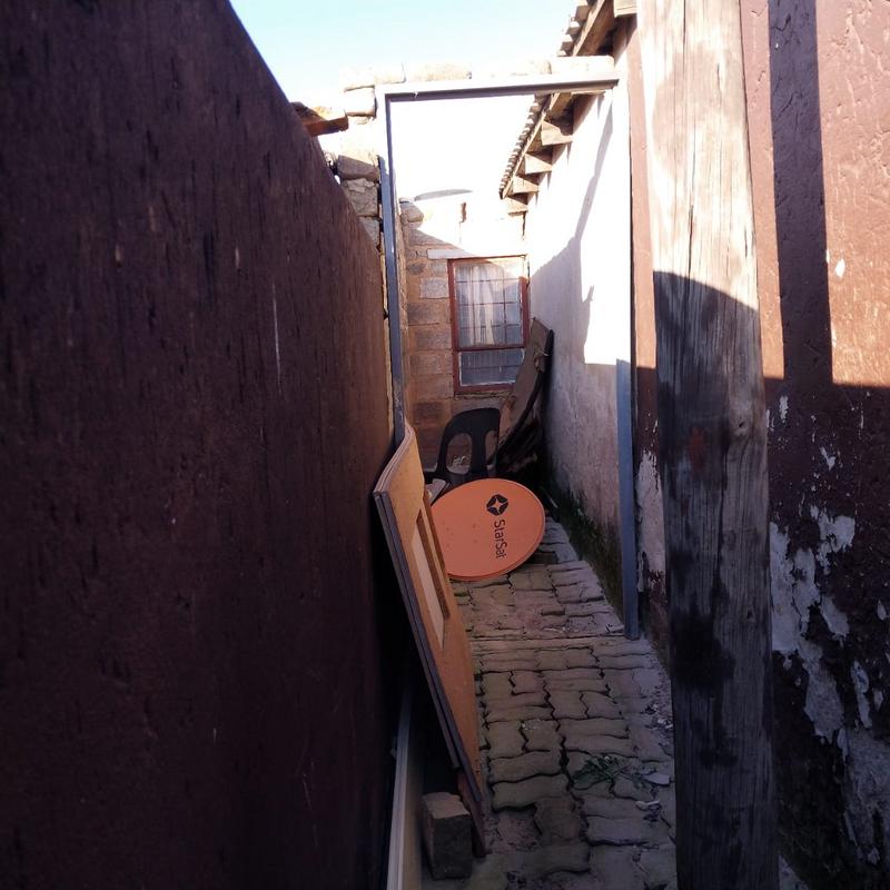 6 Bedroom Property for Sale in Phomolong Gauteng