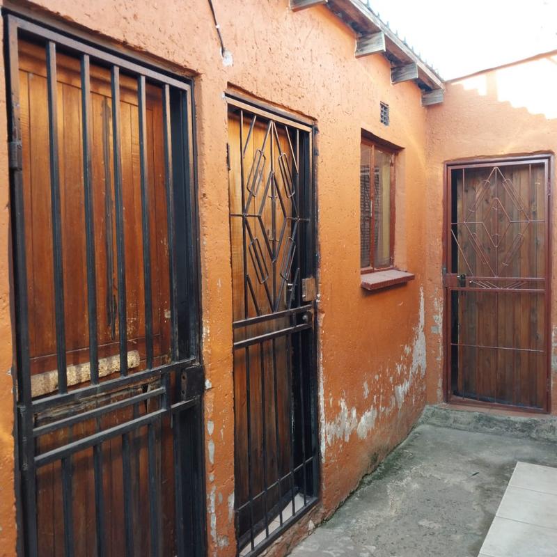 6 Bedroom Property for Sale in Phomolong Gauteng