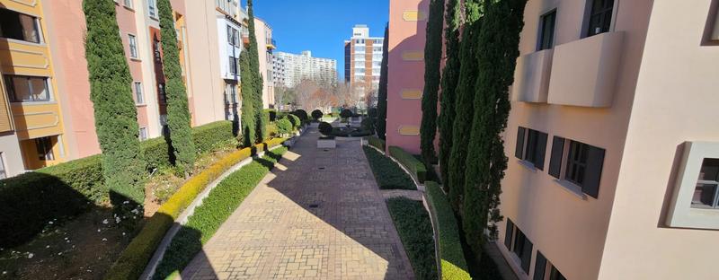 To Let 2 Bedroom Property for Rent in Bedford Gardens Gauteng