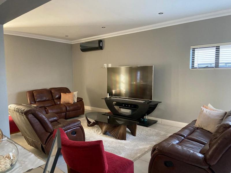 4 Bedroom Property for Sale in Magalieskruin Gauteng
