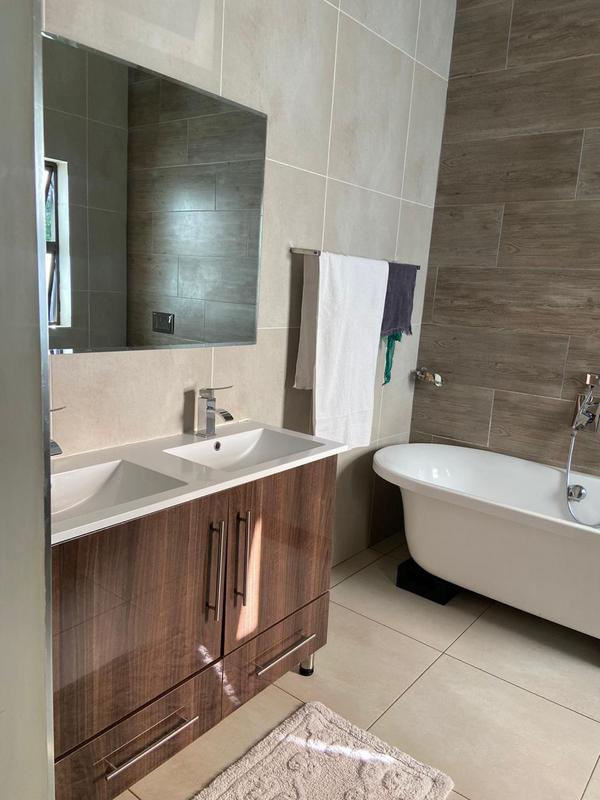 4 Bedroom Property for Sale in Magalieskruin Gauteng