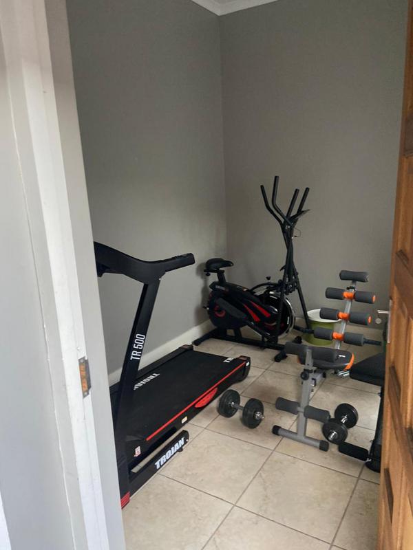 4 Bedroom Property for Sale in Magalieskruin Gauteng