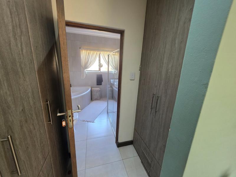 4 Bedroom Property for Sale in Montana Park Gauteng