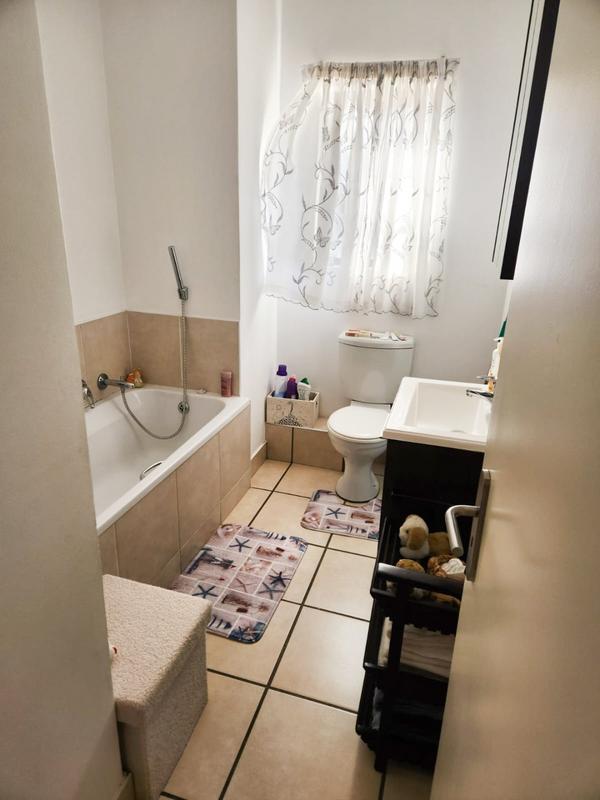 To Let 2 Bedroom Property for Rent in Fourways Gauteng