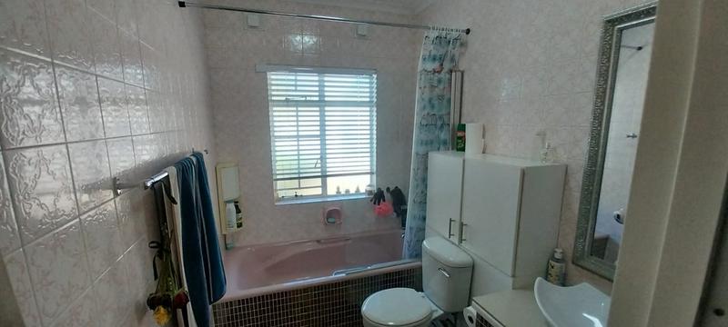 4 Bedroom Property for Sale in Dawnview Gauteng