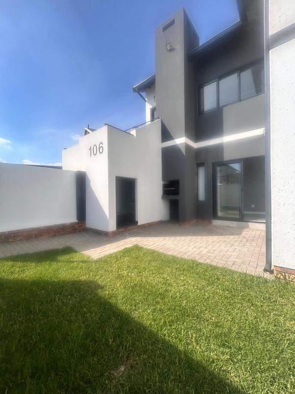 To Let 3 Bedroom Property for Rent in Glen Austin Gauteng