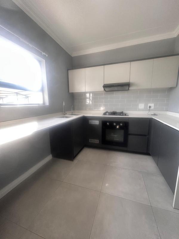 To Let 3 Bedroom Property for Rent in Glen Austin Gauteng