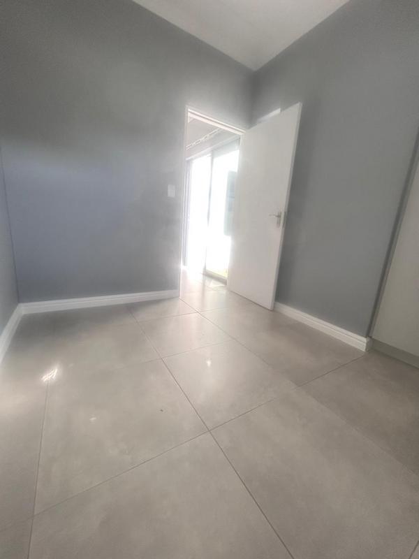 To Let 3 Bedroom Property for Rent in Glen Austin Gauteng