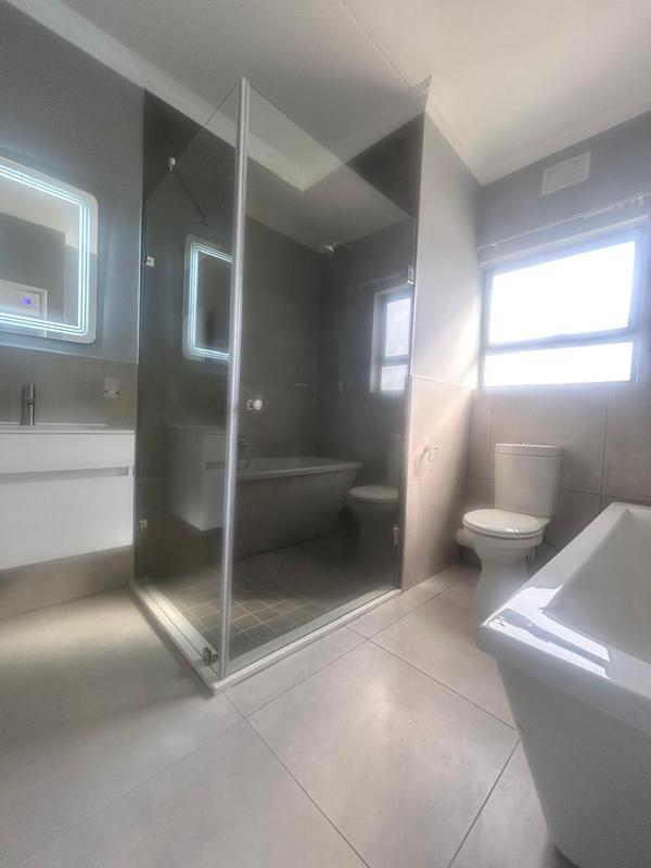 To Let 3 Bedroom Property for Rent in Glen Austin Gauteng