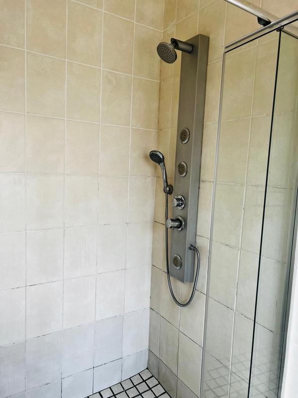 To Let 1 Bedroom Property for Rent in Edenvale Gauteng
