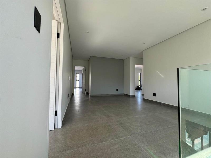 To Let 4 Bedroom Property for Rent in Waterkloof A H Gauteng